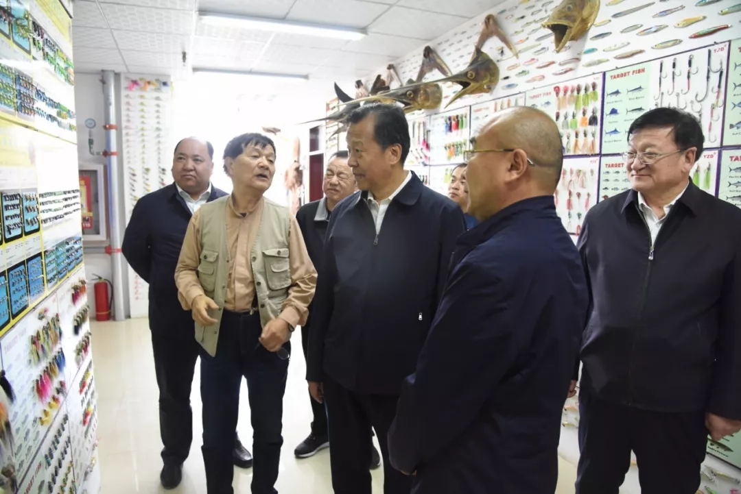 自治区人民政府副秘书长,扶贫办党组书记,主任曹志文检查指导我县脱贫